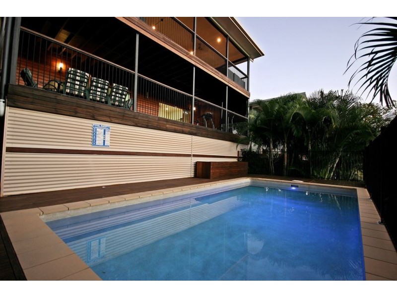 18 Whitehaven Crescent, Cannonvale QLD 4802