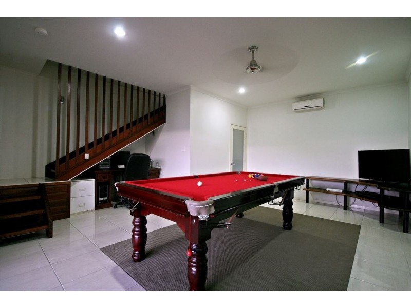 18 Whitehaven Crescent, Cannonvale QLD 4802