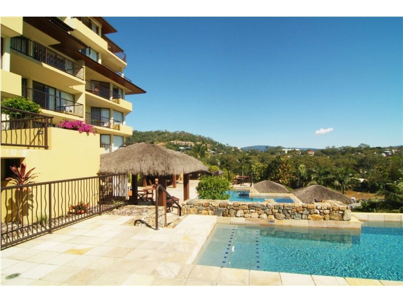 7/4 Golden Orchid Drive, Cannonvale QLD 4802