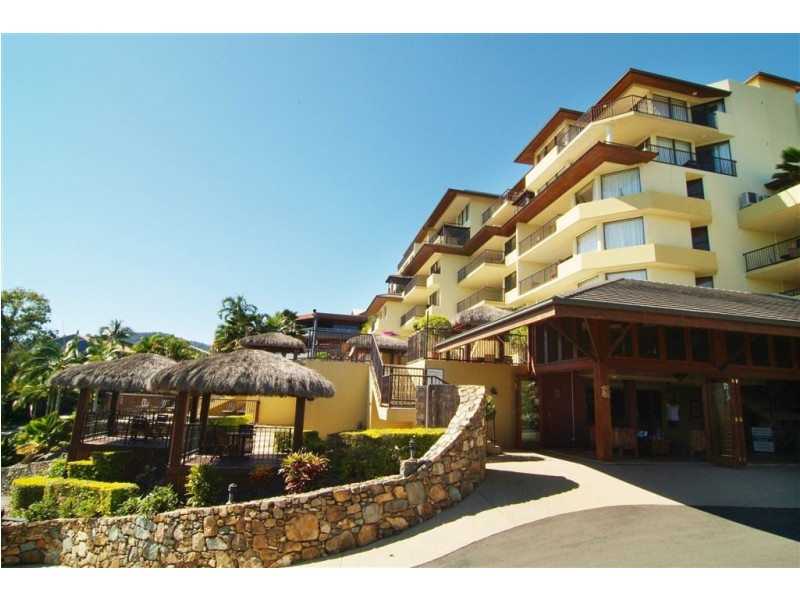 7/4 Golden Orchid Drive, Cannonvale QLD 4802