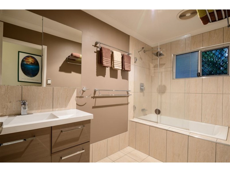 43 Country Road, Cannonvale QLD 4802