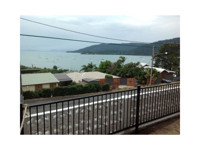 2 Simmons Street, Airlie Beach QLD 4802