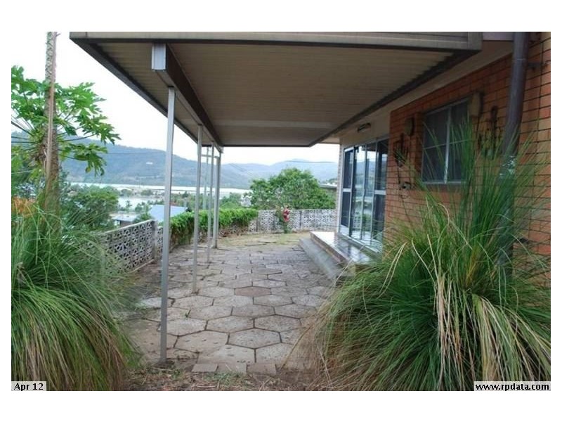 2 Simmons Street, Airlie Beach QLD 4802