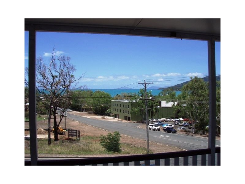 18 Orana Street, Airlie Beach QLD 4802