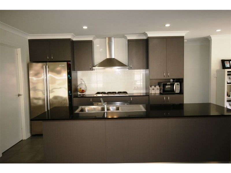 28 Abell Road, Cannonvale QLD 4802