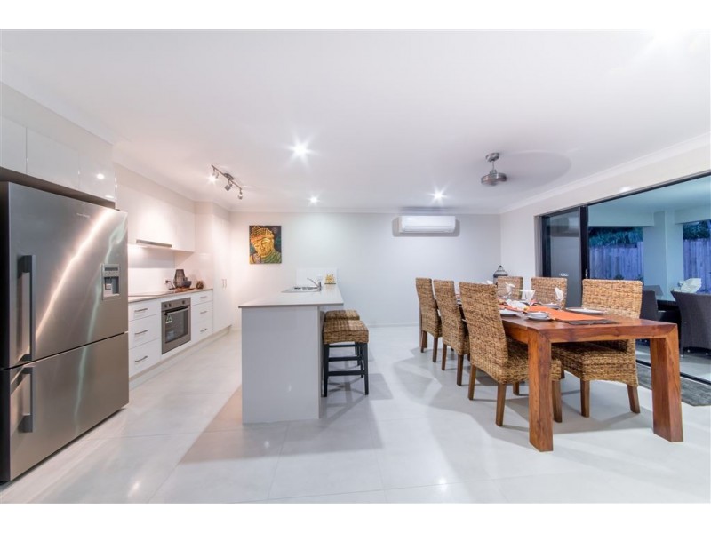 40 Twin Creek Court, Cannonvale QLD 4802