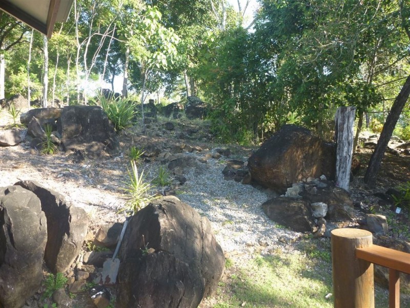 442 Sugarloaf Rd, Sugarloaf QLD 4800