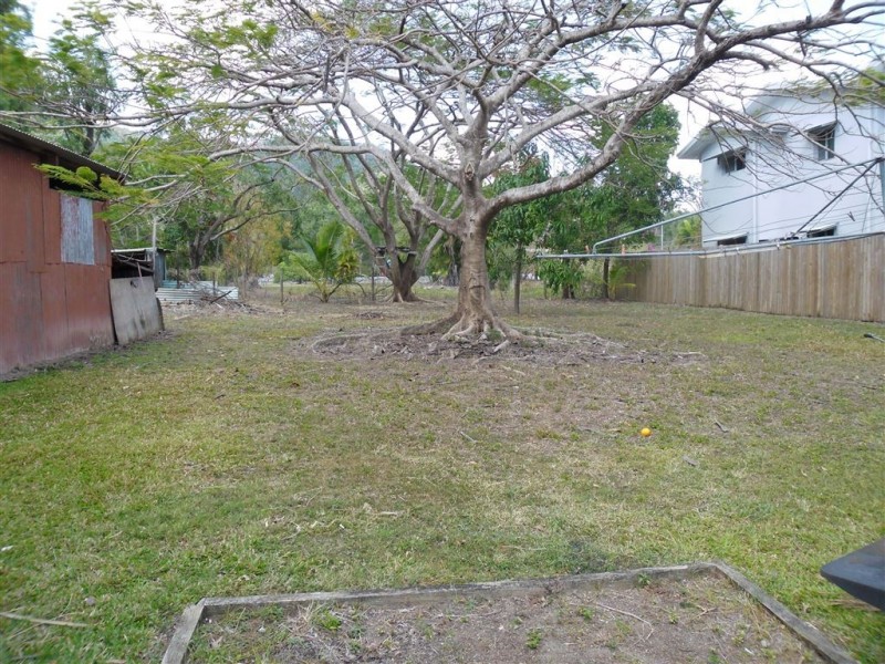 20 Schnapper Street, Cannonvale QLD 4802