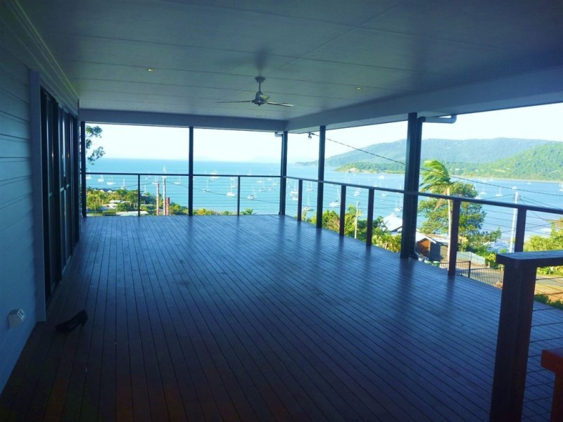 4 Simmons Street, Airlie Beach QLD 4802