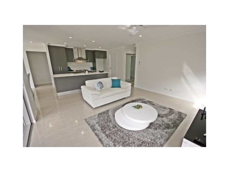 18 Waite Creek Crt, Cannonvale QLD 4802