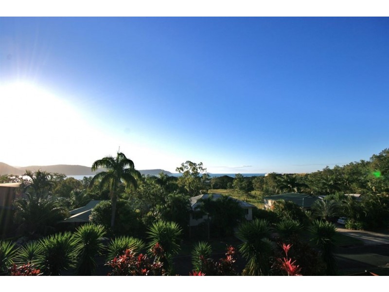 39 Jones Road, Cannonvale QLD 4802