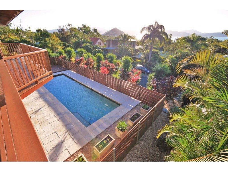 39 Jones Road, Cannonvale QLD 4802