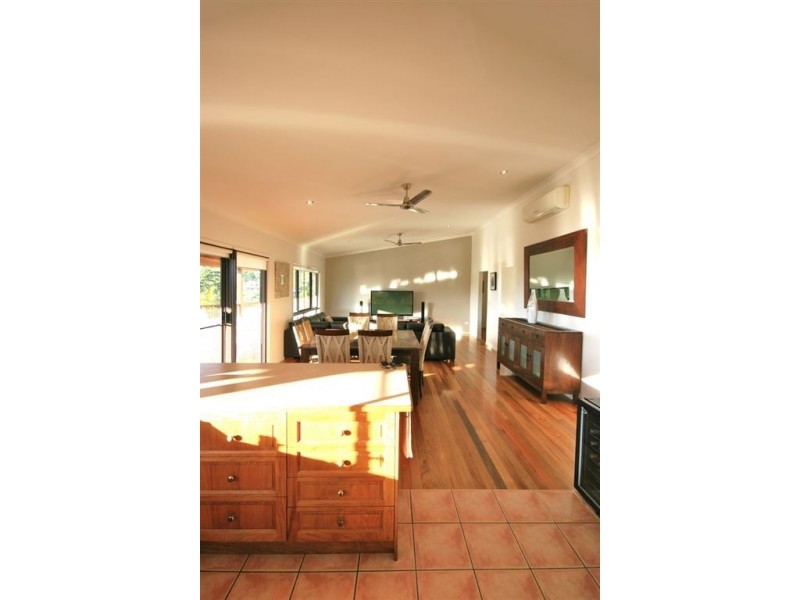 39 Jones Road, Cannonvale QLD 4802