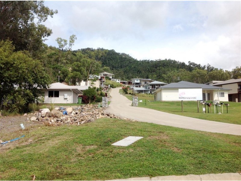 1/13 Border Drive, Cannonvale QLD 4802