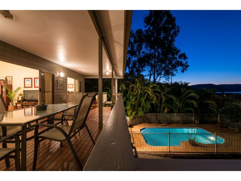 3 Country Road, Cannonvale QLD 4802