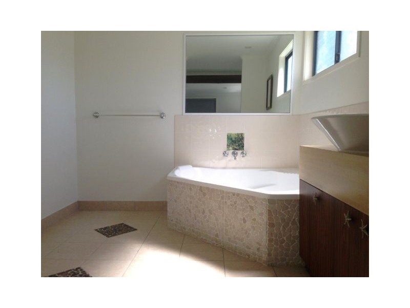 2 Moonlight Drive, Jubilee Pocket QLD 4802