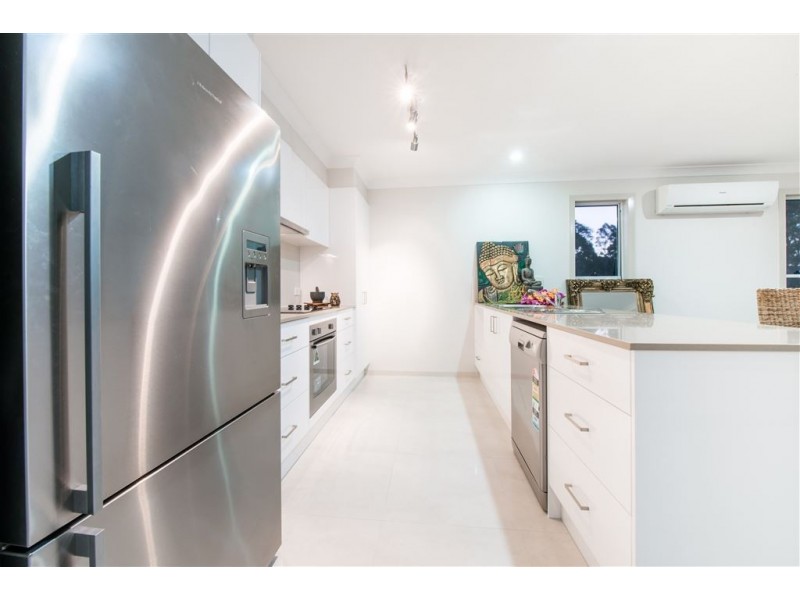 47 Twin Creek Court, Cannonvale QLD 4802