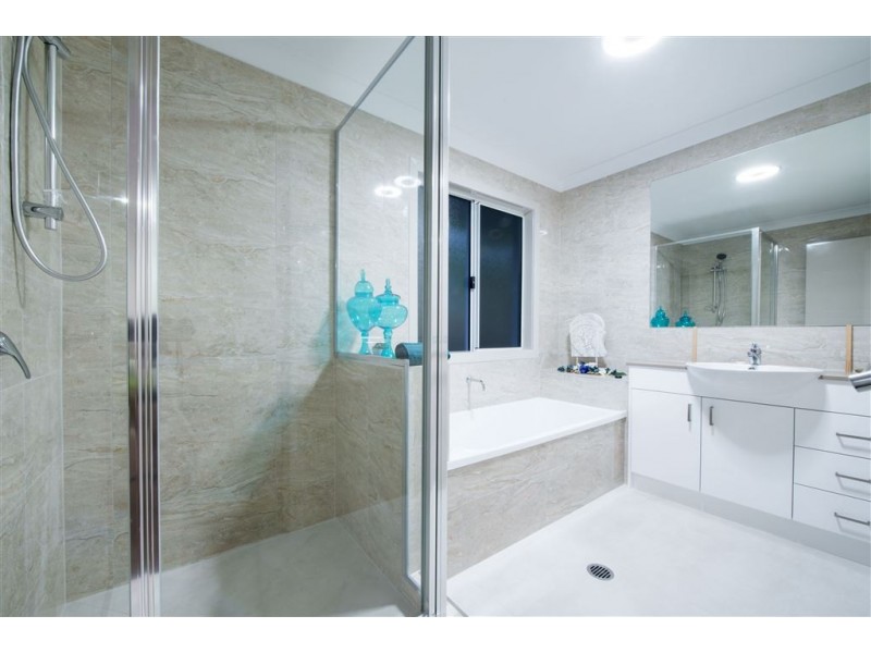 47 Twin Creek Court, Cannonvale QLD 4802