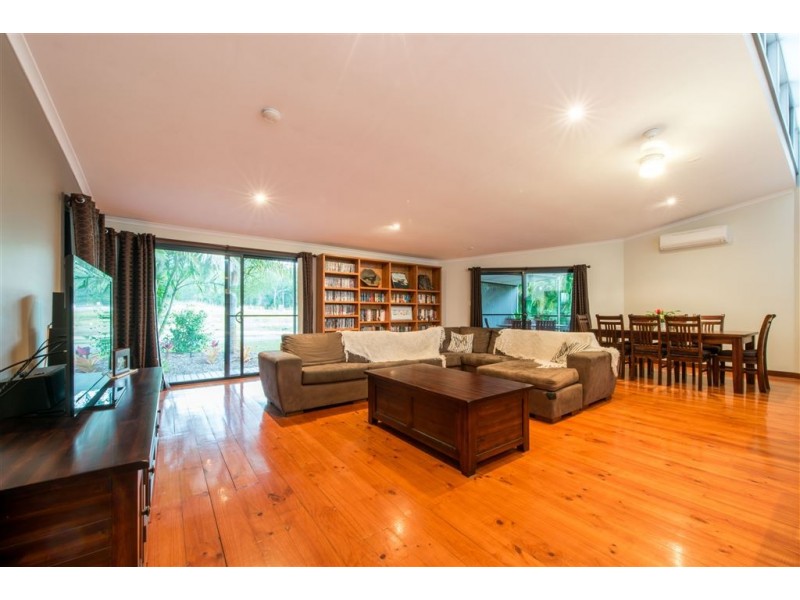 64 Valley Drive, Cannonvale QLD 4802