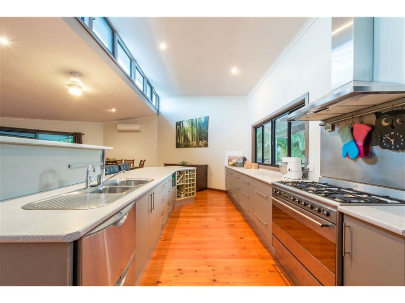 64 Valley Drive, Cannonvale QLD 4802