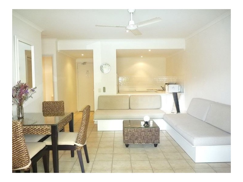 15/2 Erromango, Jubilee Pocket QLD 4802