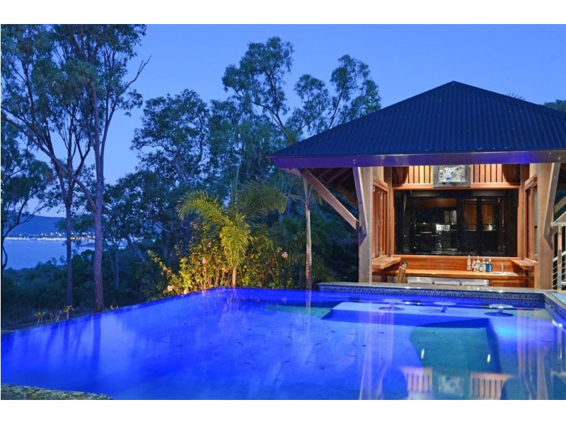 75 Pringle Road, Cannonvale QLD 4802