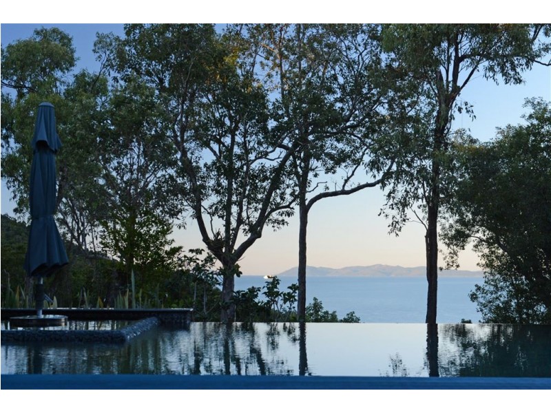 75 Pringle Road, Cannonvale QLD 4802