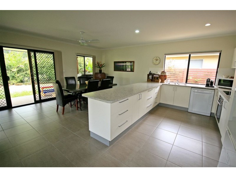 12 Waite Creek Court, Cannonvale QLD 4802