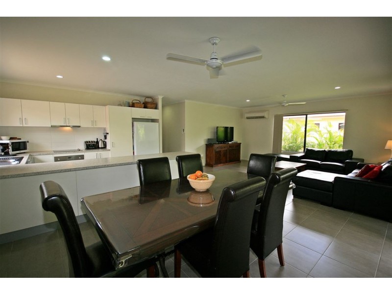 12 Waite Creek Court, Cannonvale QLD 4802