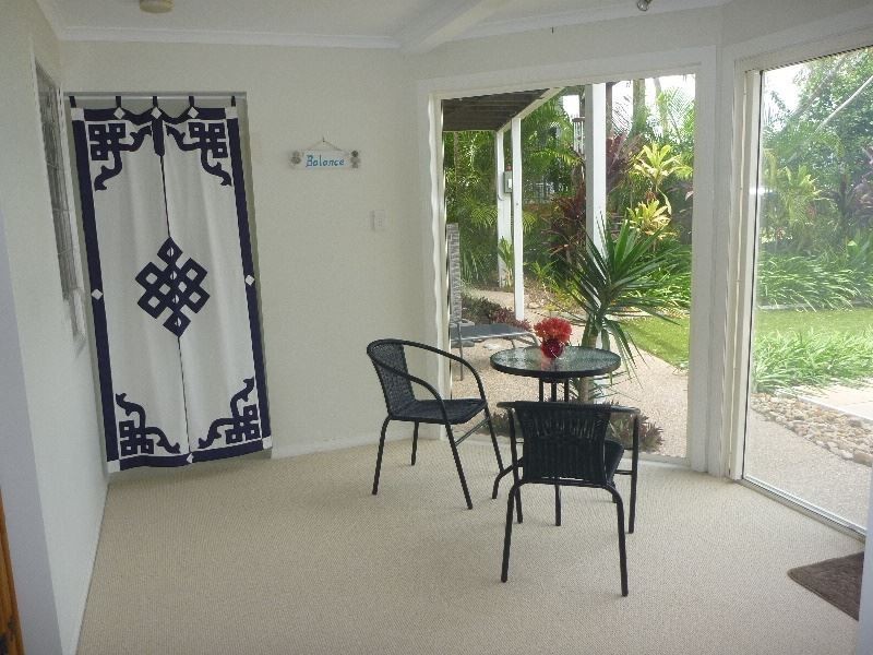 42 Harbour Avenue, Shute Harbour QLD 4802