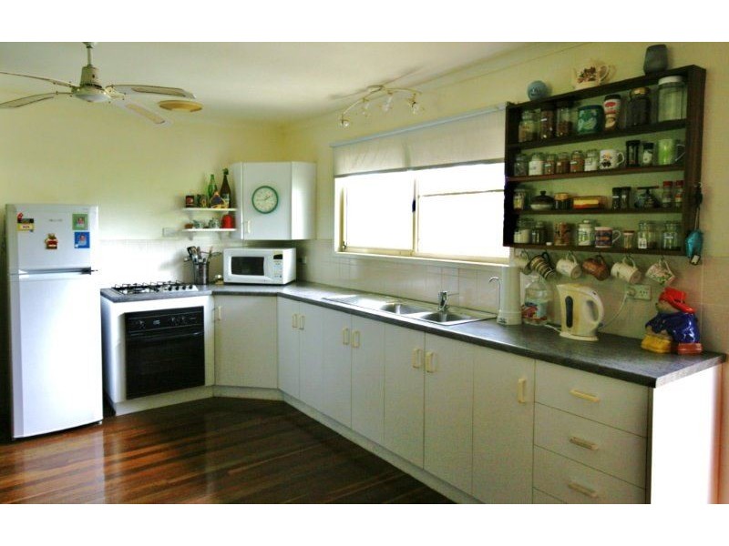 18 Macarthur Drive, Cannonvale QLD 4802