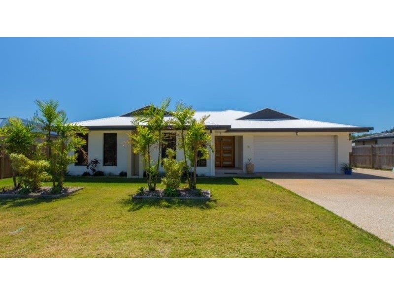 3 Endeavour Circuit, Cannonvale QLD 4802