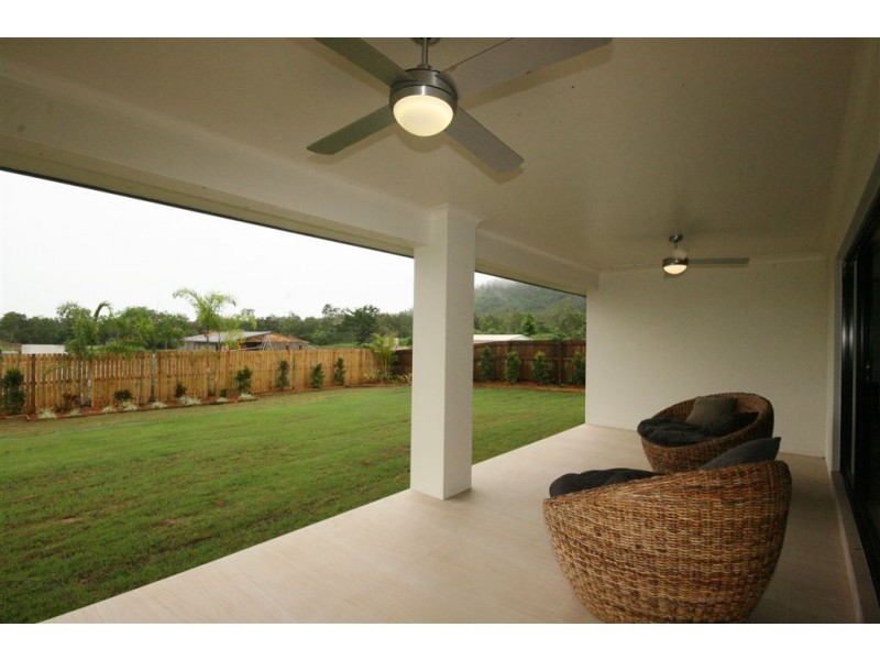 3 Endeavour Circuit, Cannonvale QLD 4802