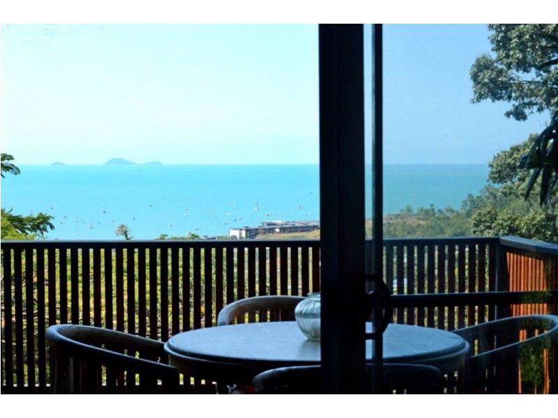 20 Macona Crescent, Cannonvale QLD 4802