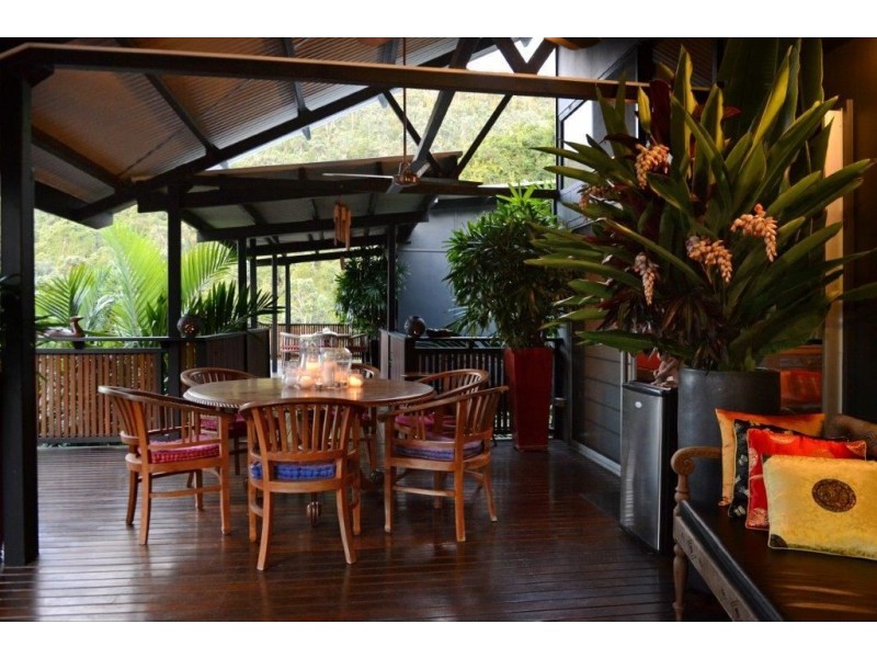 20 Macona Crescent, Cannonvale QLD 4802