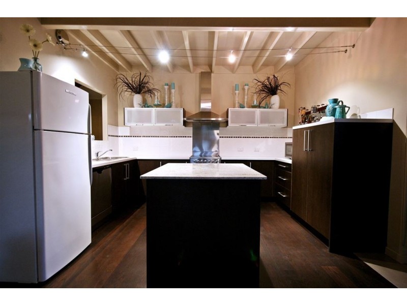 24 Kingfisher Terrace, Jubilee Pocket QLD 4802