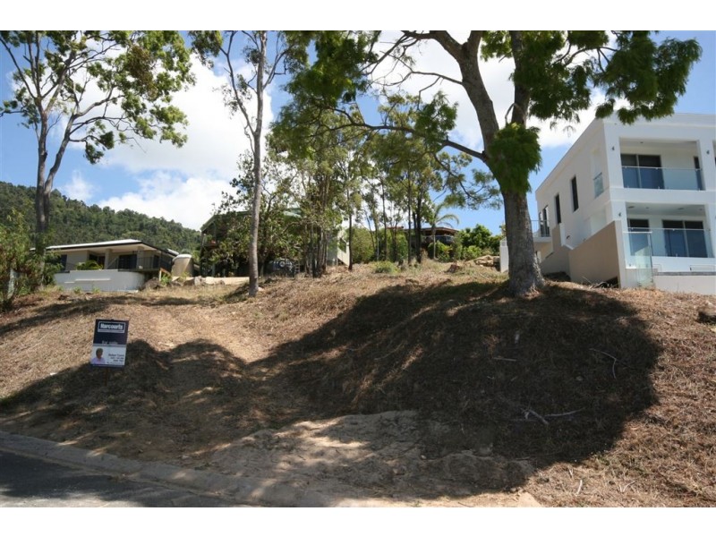 14 Woodwark Crescent, Cannonvale QLD 4802