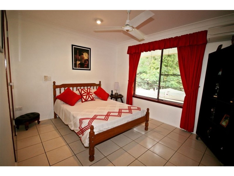 261 Paluma Road, Cannonvale QLD 4802