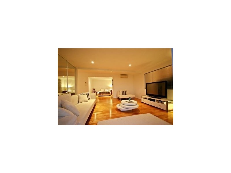 14 Kara Crescent, Airlie Beach QLD 4802