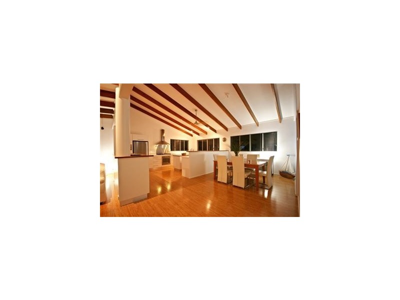 14 Kara Crescent, Airlie Beach QLD 4802