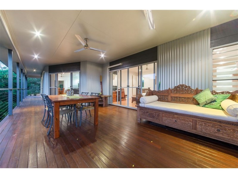 24 Pringle Road, Cannonvale QLD 4802