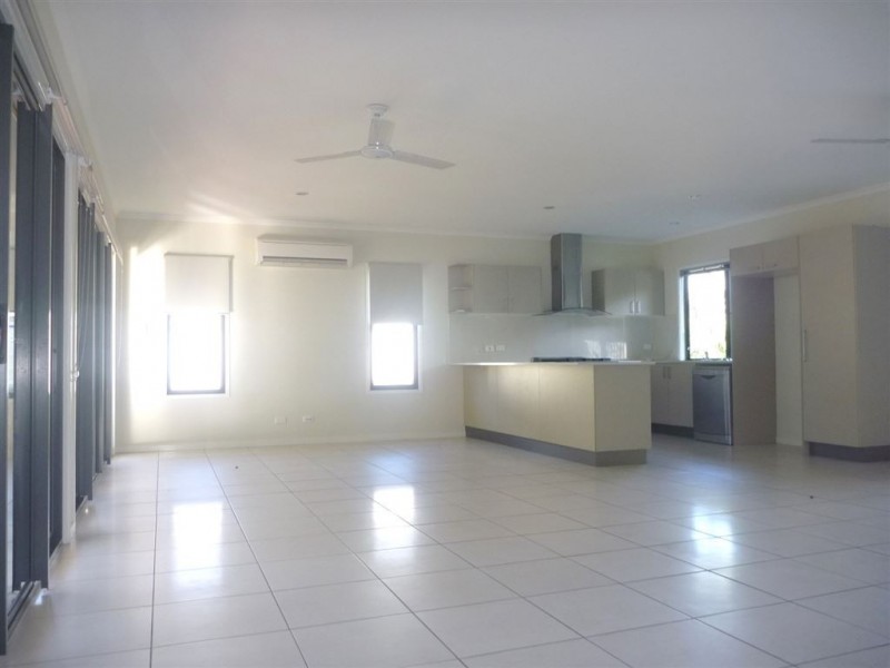 45 Eshelby Drive, Cannonvale QLD 4802