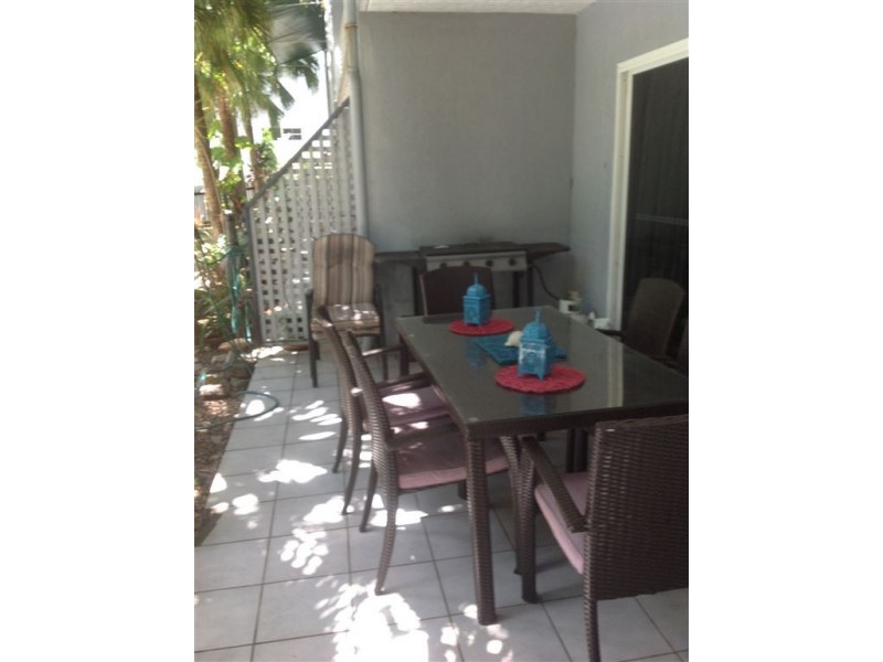 2/15 Tropic Rd, Cannonvale QLD 4802