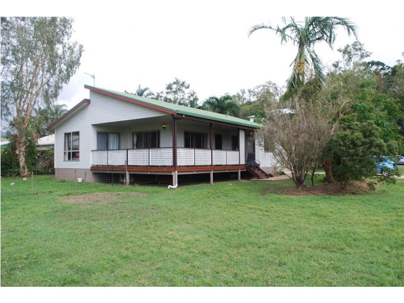 5 Grace Avenue, Cannonvale QLD 4802