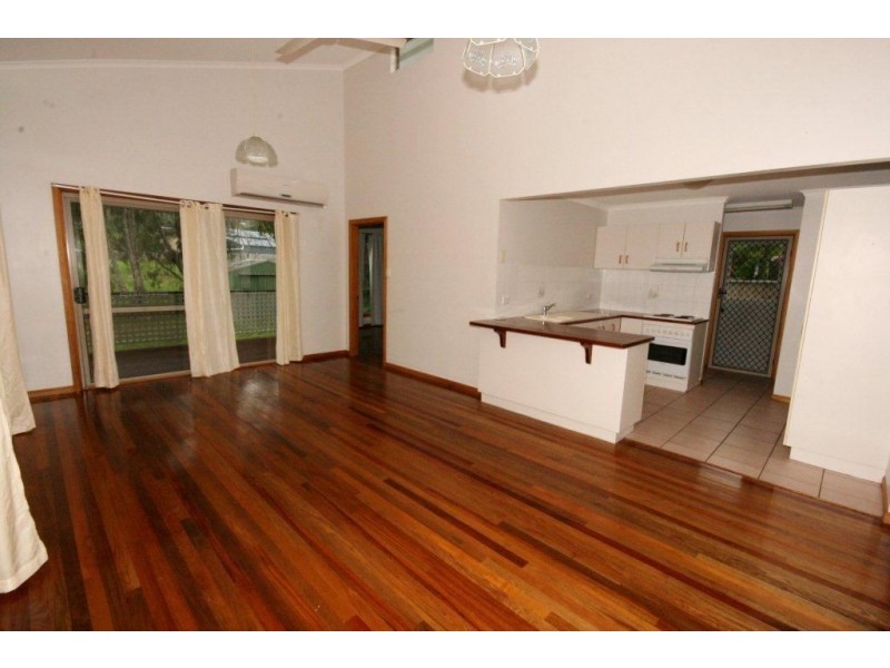 5 Grace Avenue, Cannonvale QLD 4802