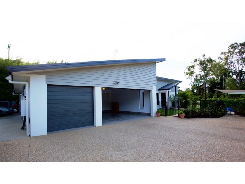 4 St Bees Boulevard, Jubilee Pocket QLD 4802