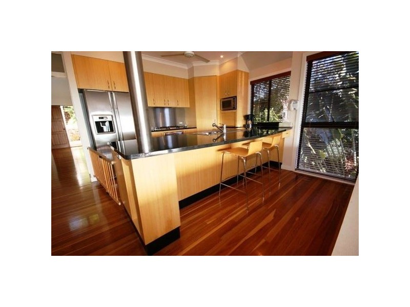 17 woodwark crescent, Cannonvale QLD 4802