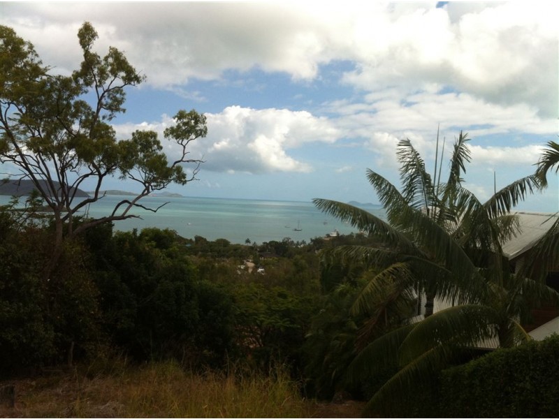17 woodwark crescent, Cannonvale QLD 4802