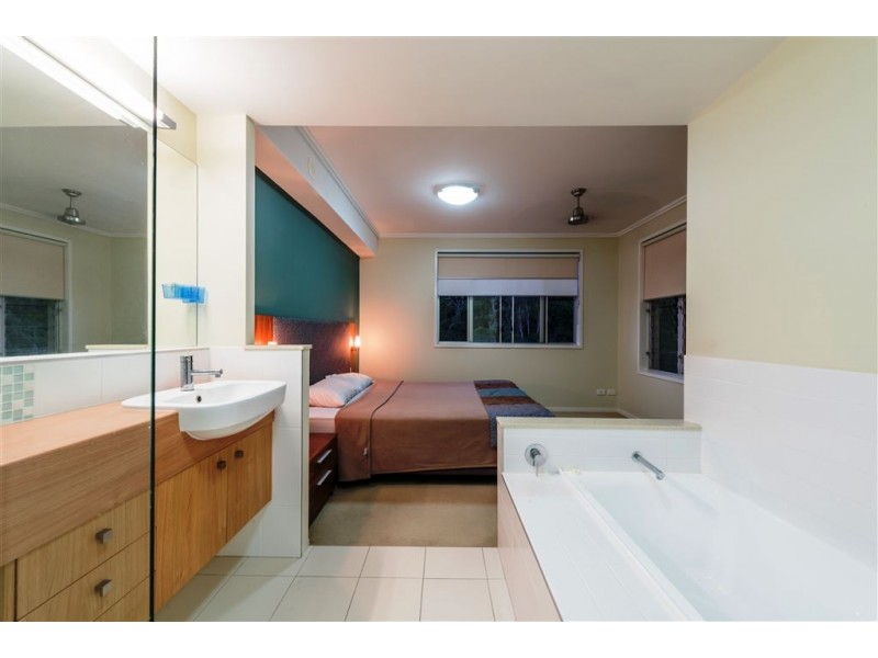 10/15 Flame Tree Court, Airlie Beach QLD 4802