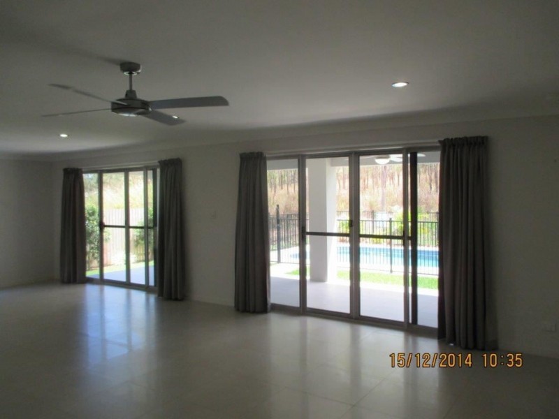 33 Endeavour Circuit, Cannonvale QLD 4802